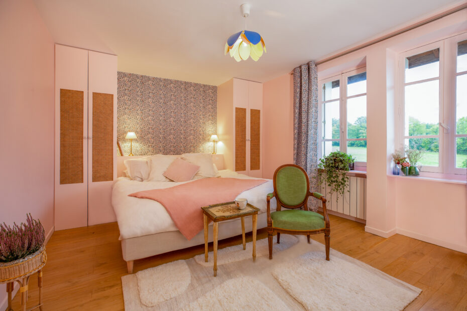 chambre rose Setting Plaster FarrowandBall paulandjoe adelaide oiseaux descamps DIY hmhome nathalie lete cannage bourgogne_S